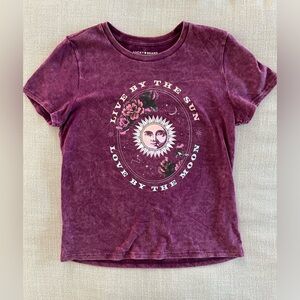 NWOT Lucky “Live By The Sun Love By The Moon” Short Sleeve Tee. Size Medium